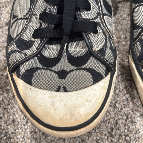 Coach Gray and Black Sneaker Tennis Shoes - Size 8 - Picture 2 of 9
